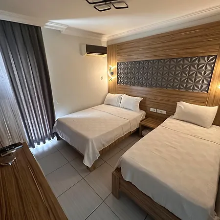 Royal Ezel Szálloda 3*