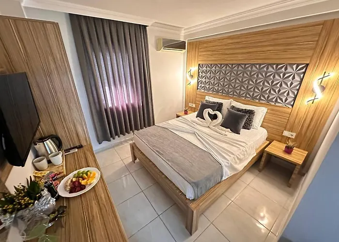 Royal Ezel 3*