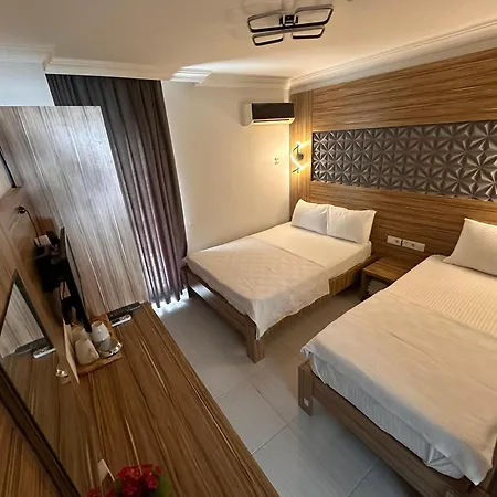 Royal Ezel Hotel